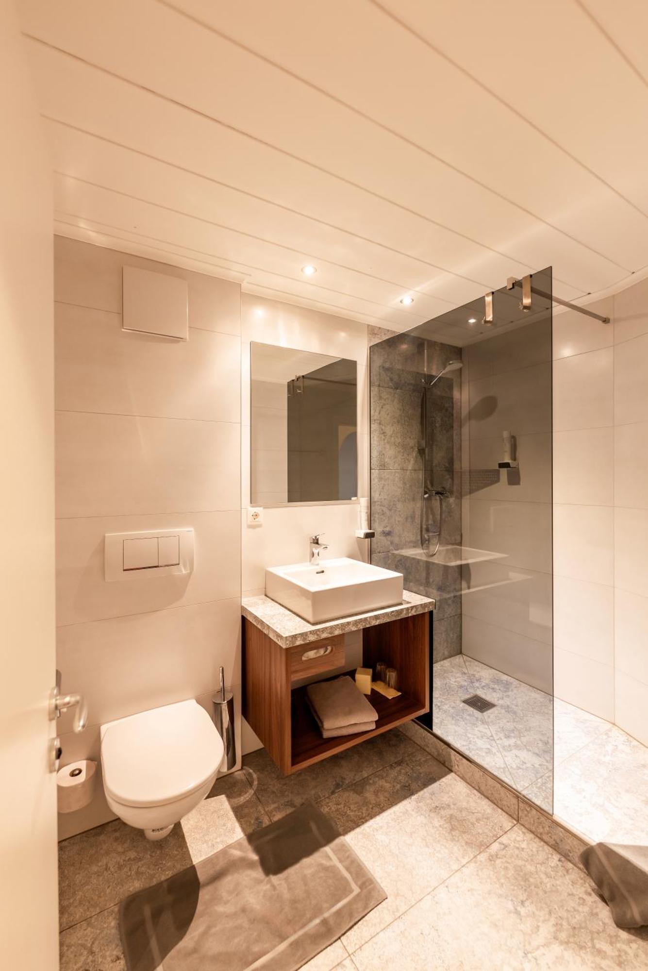 Gastagwirt Hotel Eugendorf Ngoại thất bức ảnh